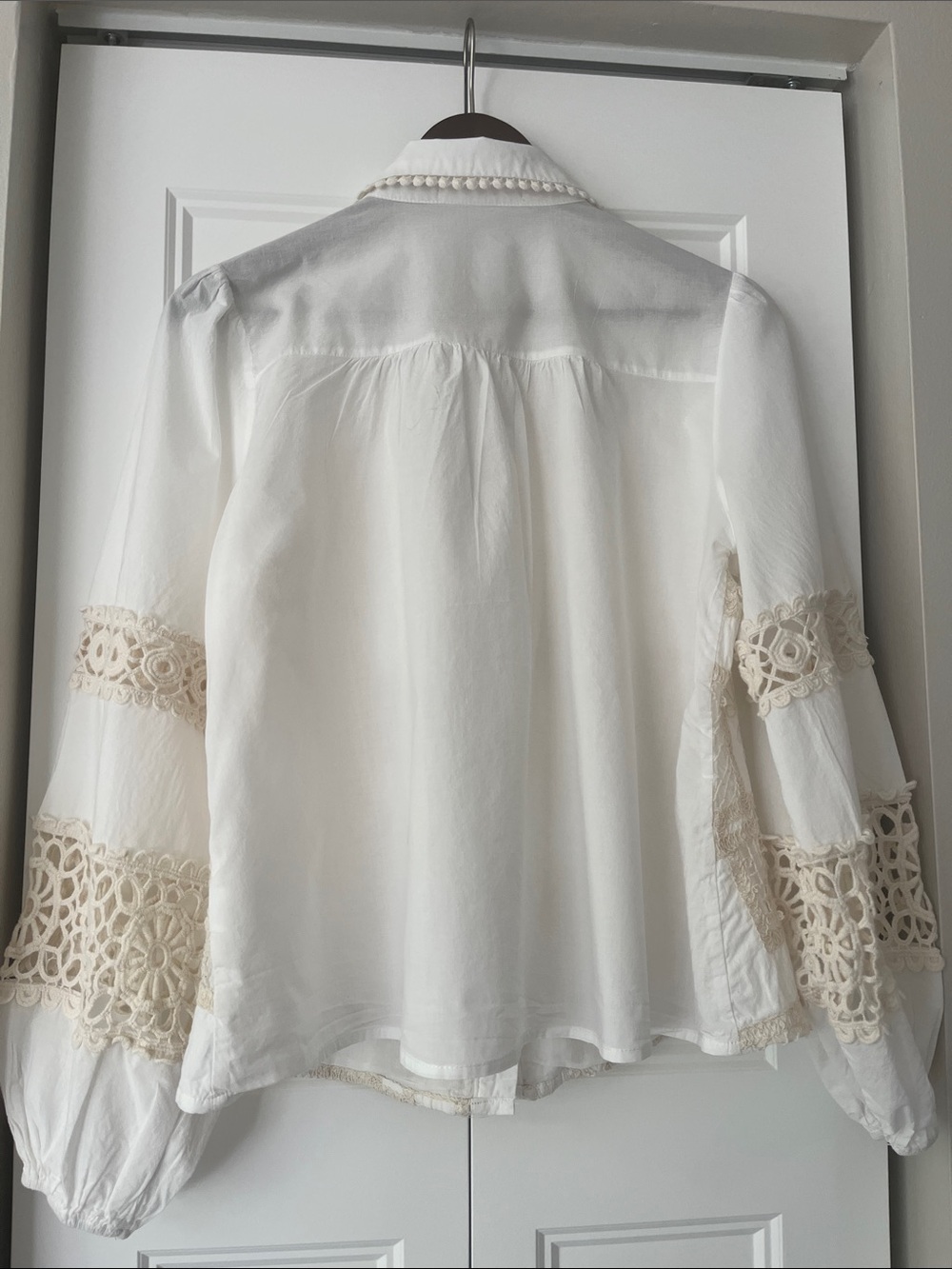Seek the label Blouse - Picture 12 of 14